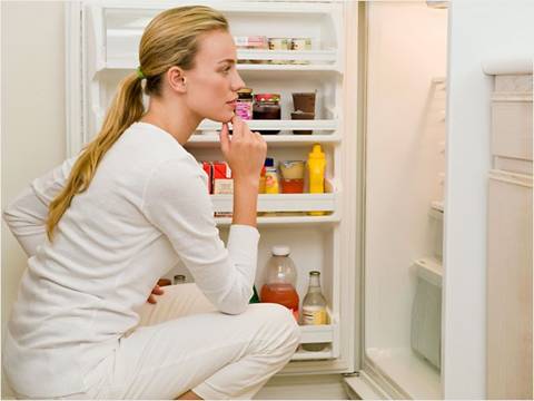 Cửa tủ lạnh bị xệ nguyên nhân do đâu và cách sửa